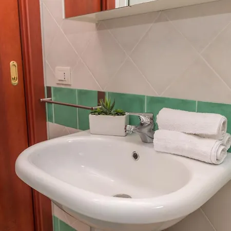 Appartamento Glori House 50m From Marina Di - Happy