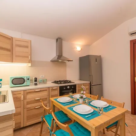 Glori House 50m From Marina Di - Happy Апартаменты