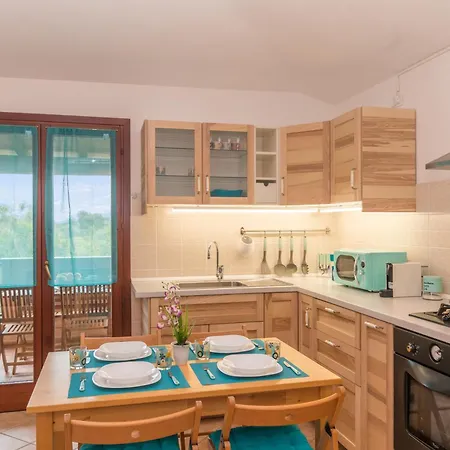 Glori House 50m From Marina Di - Happy * אולביה