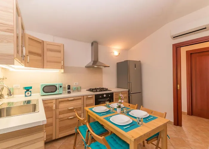 Glori House 50m From Marina Di - Happy Апартаменты